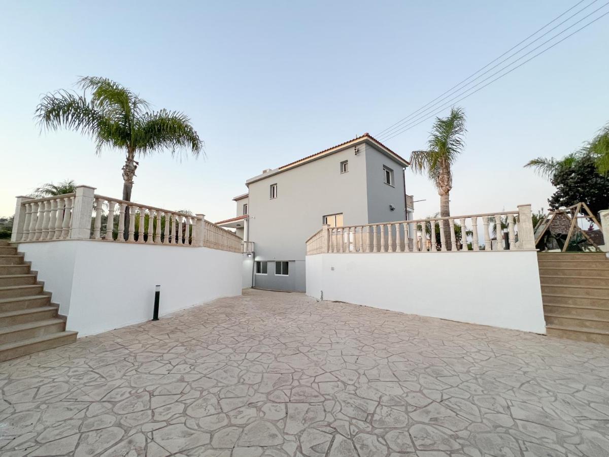Grand Villa Lynn Seaview Agia Napa Exterior foto