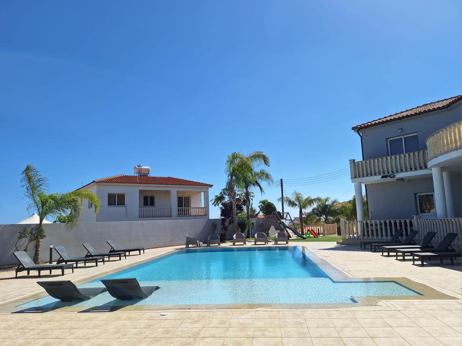 Grand Villa Lynn Seaview Agia Napa Exterior foto