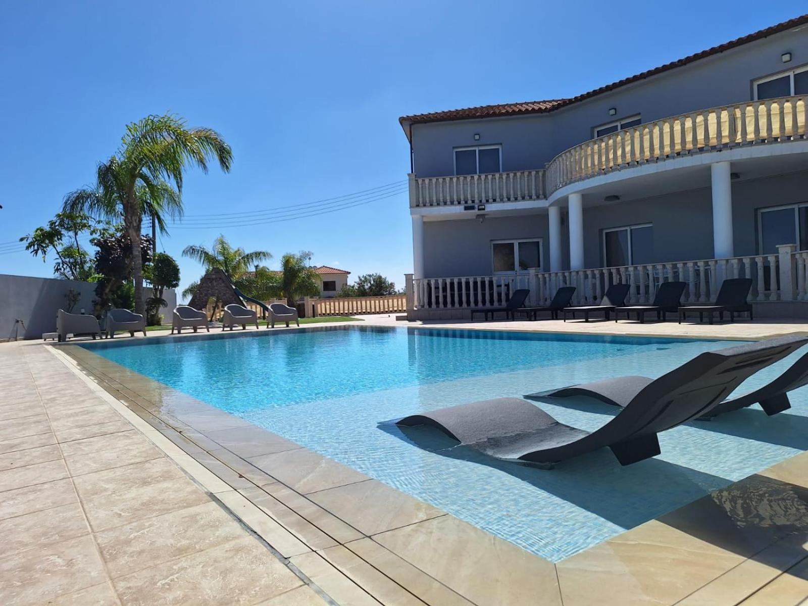 Grand Villa Lynn Seaview Agia Napa Exterior foto
