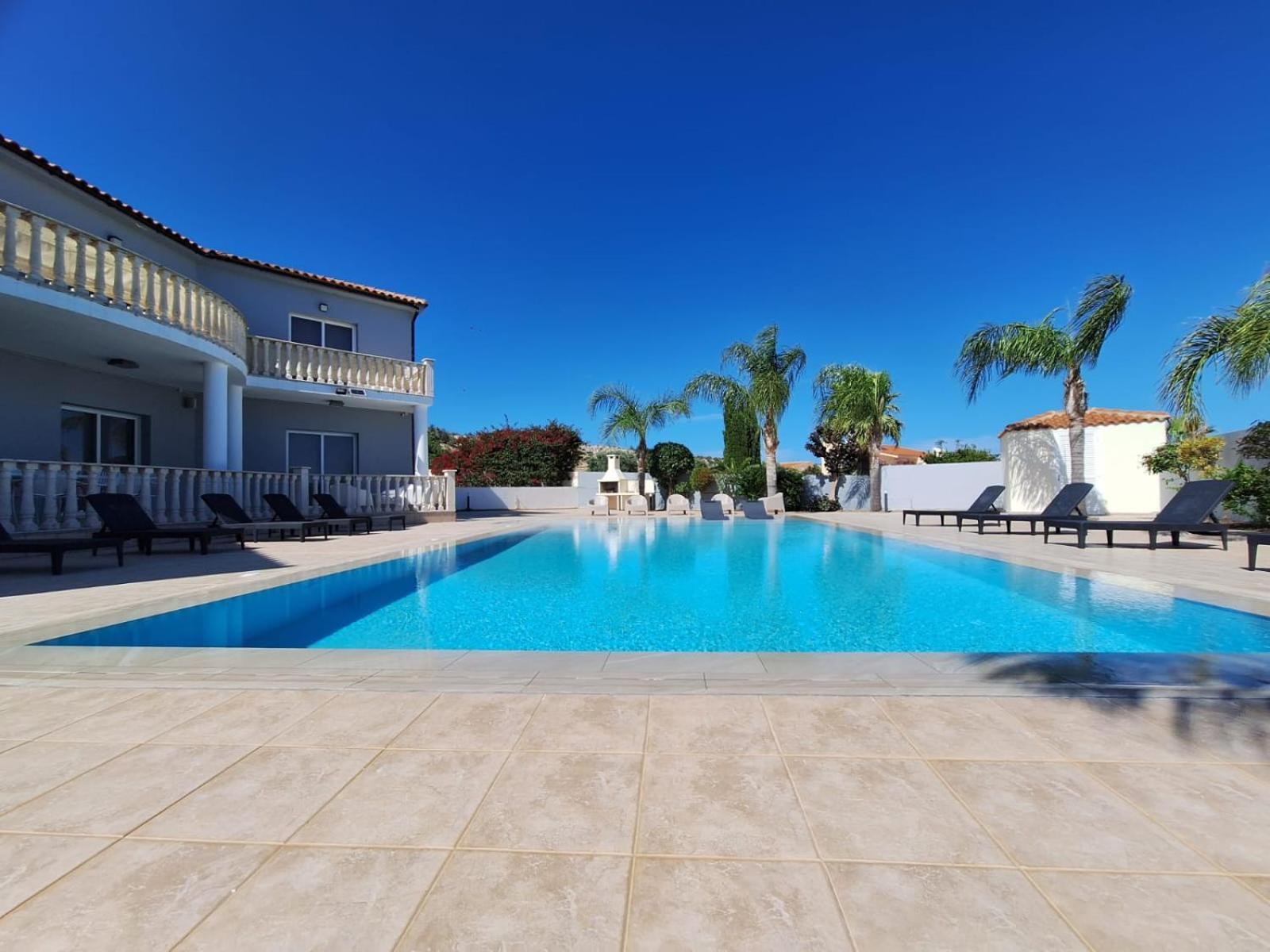 Grand Villa Lynn Seaview Agia Napa Exterior foto